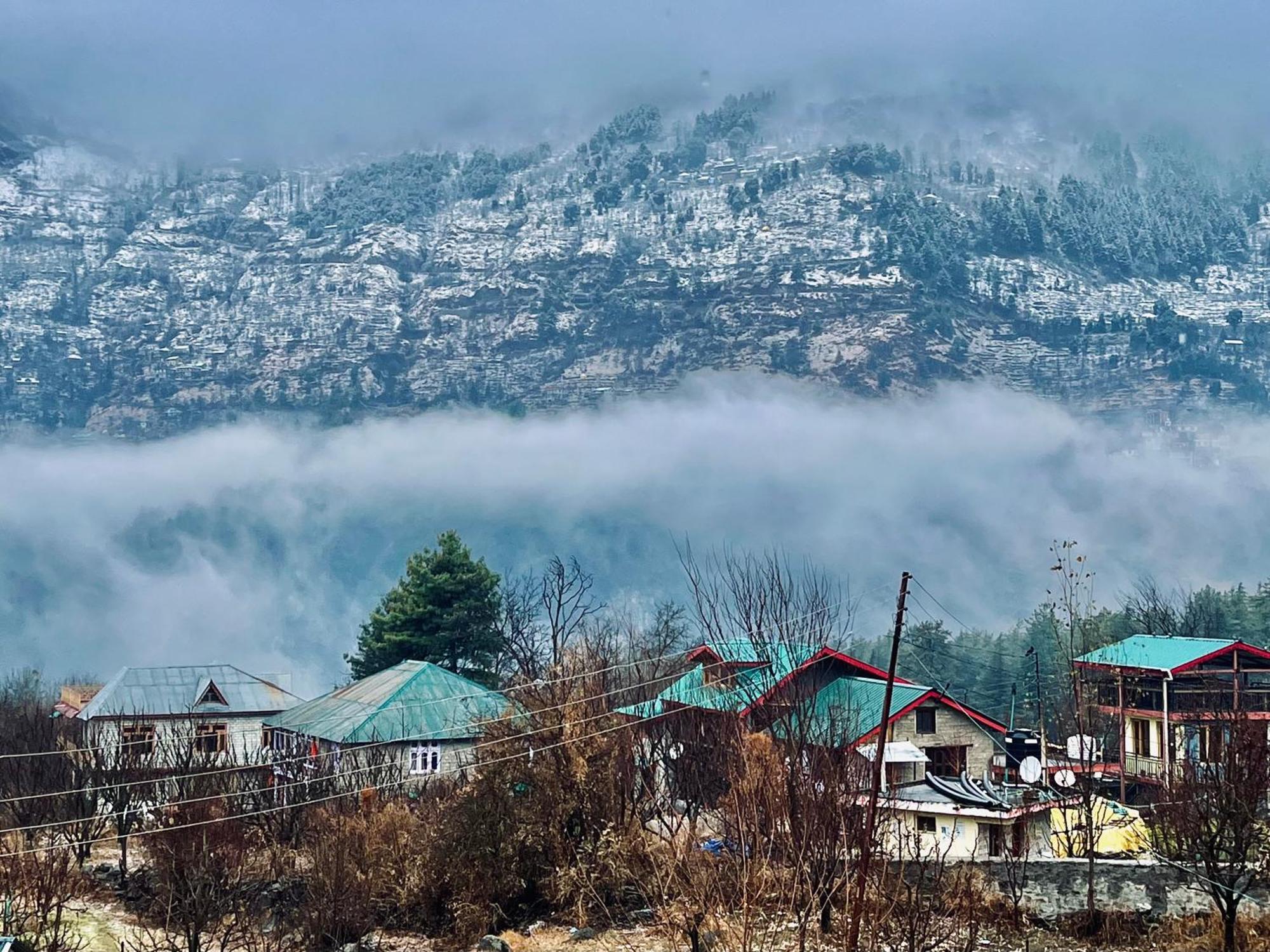 Fluestern Hostel And Cafe Nagar  Экстерьер фото